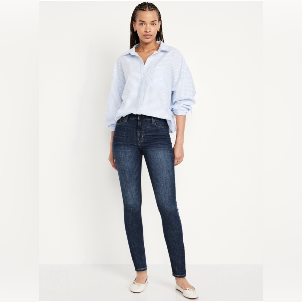 NWT Old Navy Rockstar Super Skinny Jeans